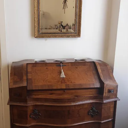 Romantic Flat Navigli Darsena Milano