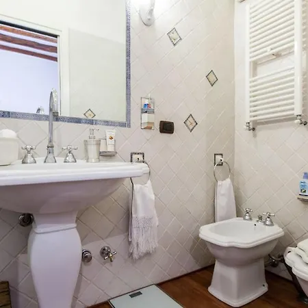 Romantic Flat Navigli Darsena Daire